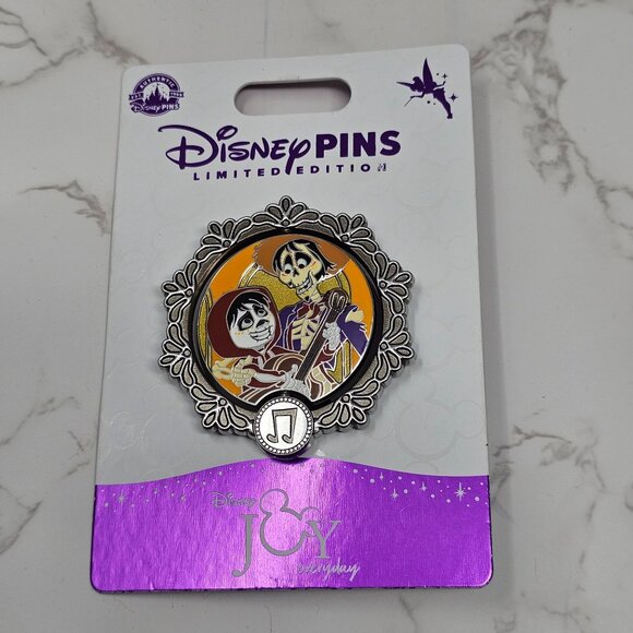 Disney D23 Expo 2024 Coco Spinner Limited Edition LE 1000 Pin - Picture 1 of 3